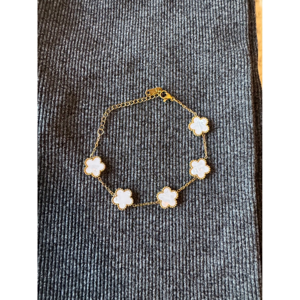 Gold Tone White Clover Flower Charm Bracelet Mother of Pearl Style 5 Motif